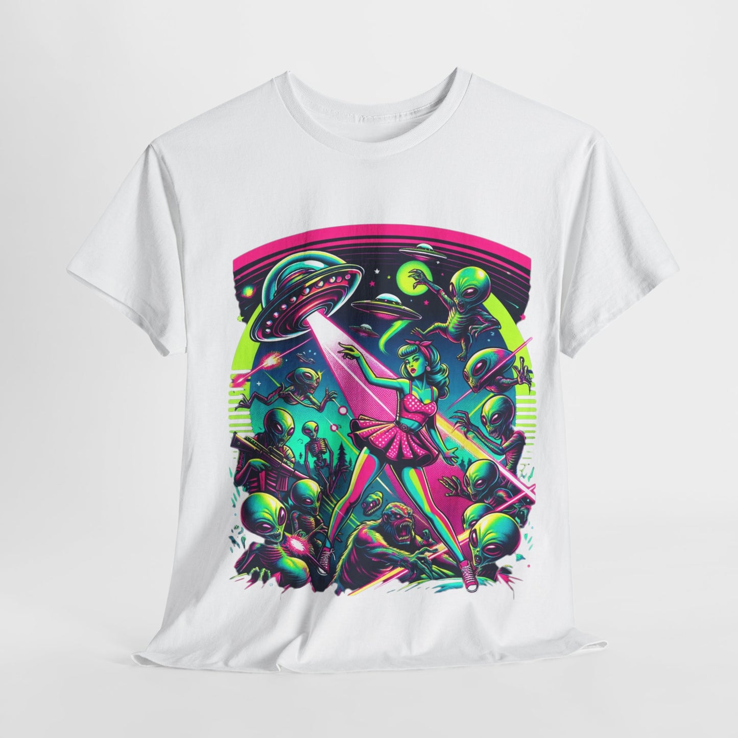 🚀👽 Limited Edition Alien Invasion Tee: Iconic Pin-Up Style Sci-Fi Fashion – Grab Yours & Stand Out!